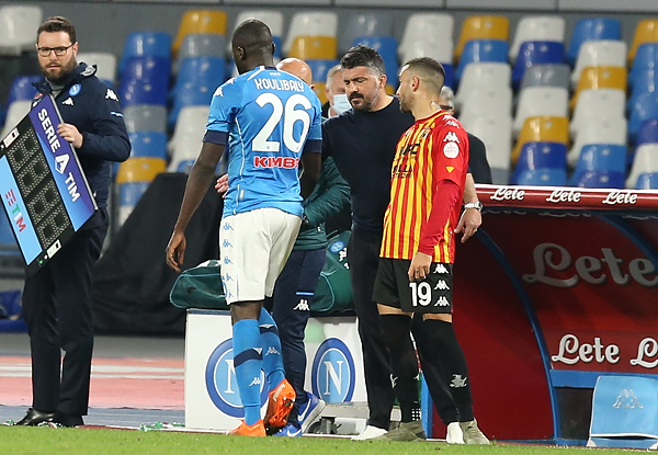 Koulibaly s’è cumpurtato cumme a ‘nu pesce ‘e cannuccia