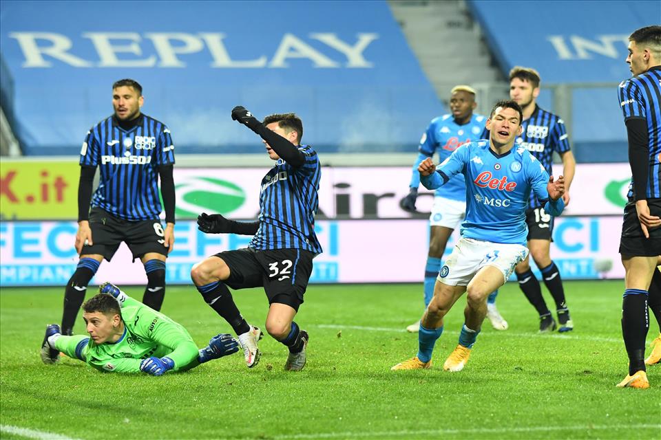 Atalanta-Napoli 3-1, pagelle / Lozano è l’unico che riesce a sopravvivere ai disastri gattusiani