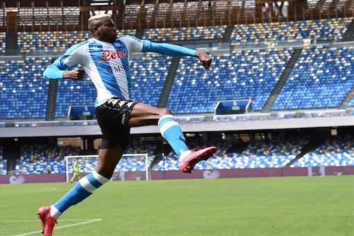 Napoli-Cagliari 1-1, pagelle / Osimhen un portento divino, una vergogna il gol annullato