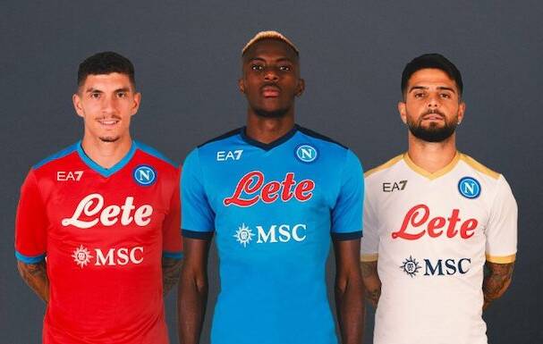 Le nuove maglie del Napoli