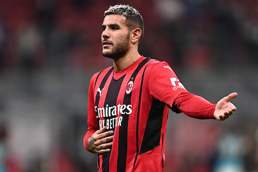 Piove sul bagnato al Milan: Theo Hernandez positivo al Covid (era vaccinato)