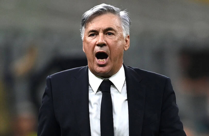 Il paradosso Ancelotti: dipinto come nemico dei calciatori del Napoli, va in tribunale a difenderli