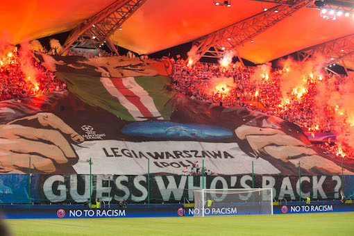 Benvenuti nel rasoio del Legia Varsavia dove il tifo è di estrema destra ma non dimentica la storia