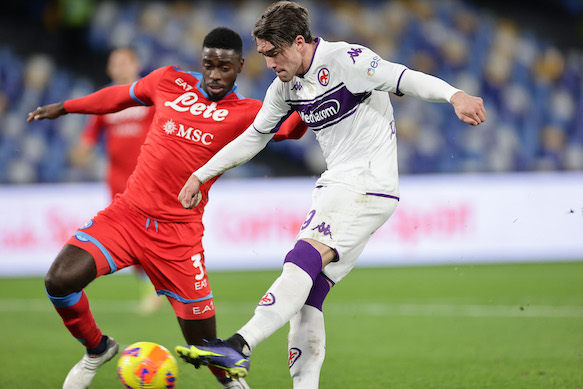 La Fiorentina vince 5-2 a Napoli nonostante il masochismo difensivo. Napoli molle e balordo