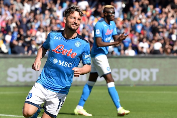 Mertens ritorna a Napoli per festeggiare lo scudetto (VIDEO)