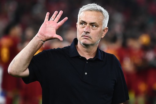 Mourinho: «Era importante passare il turno, ma arrivano gli squali»