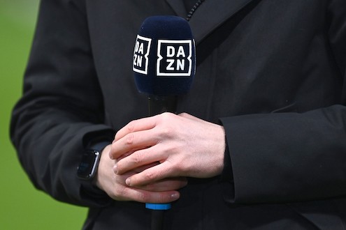 Dazn ascolta le proteste degli utenti e riduce i prezzi delle tariffe (ma in Francia, non in Italia)