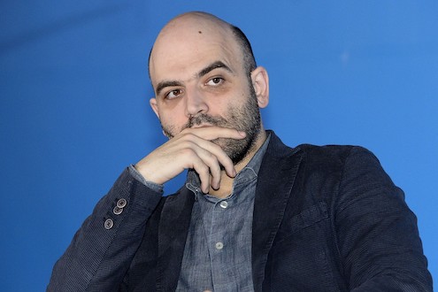 Libero contro Saviano: fa l’ultrà e piange sullo scudetto. Sceneggiata napoletana