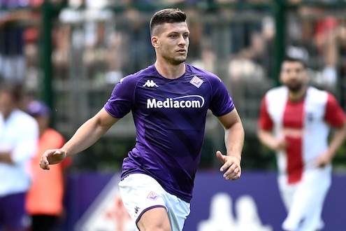 Fiorentina, Jovic e Terzic condividono un post contro Italiano. Poi, le scuse