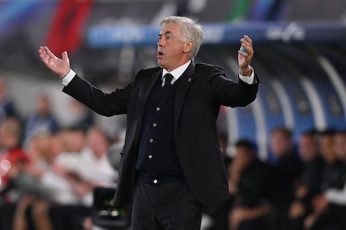 Ancelotti: «Il Napoli ha preso ottimi giocatori rinfrescando l’aria. Kvara? Lo seguivamo già quando c’ero io»