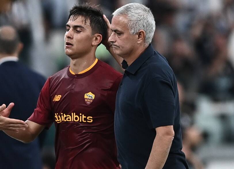 Mourinho: «Dybala? Il bello mercatino che ha fatto la Roma non sta giocando» (VIDEO)