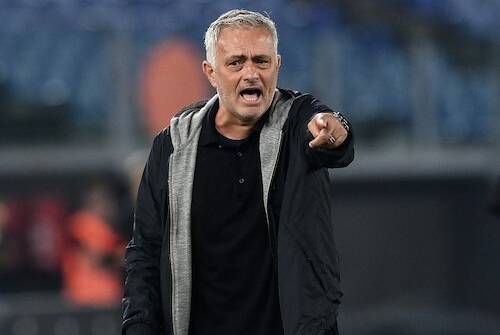 Il Portogallo vuole Mourinho per sostituire Santos (A Bola)