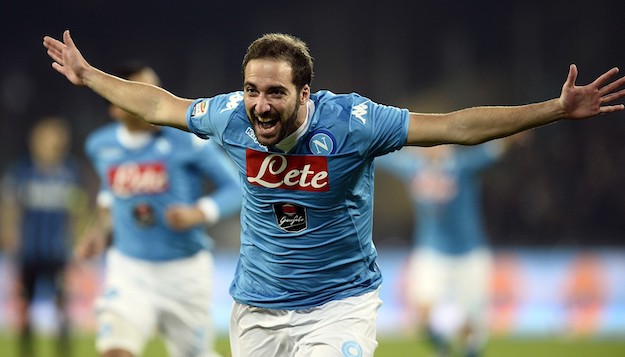 Napoli-Palermo 2-0,mammtweet/Guardate io non lo so cosa ci ha fatto Sarri a Higuain ma qualsiasi cosa gli abbia fatto facciamogliela fare pure ai macchinisti della Circumvesuviana