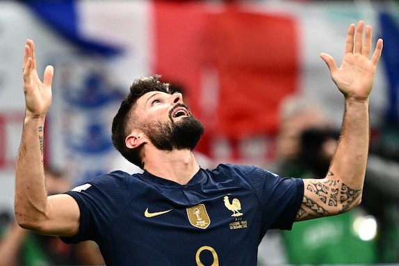 Giroud strumentalizzato dalla destra francese lepenista: bianco e cristiano, così si vince