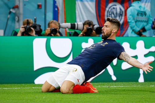 Giroud è l’attaccante sottovalutato più forte di sempre: più lo criticano, più segna