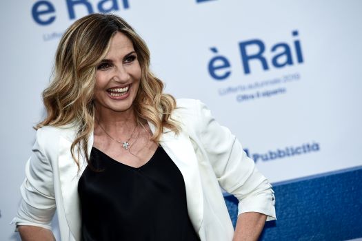 Cuccarini: «Dopo 40 anni di carriera sono un classico, a Sanremo niente monologo»