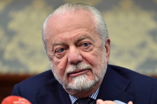 De Laurentiis abbandona l’assemblea della Lega Serie A: «Stanno svendendo il calcio»