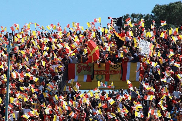 Benevento, il calciatore Jureskin aggredito da tre persone al termine dell’allenamento