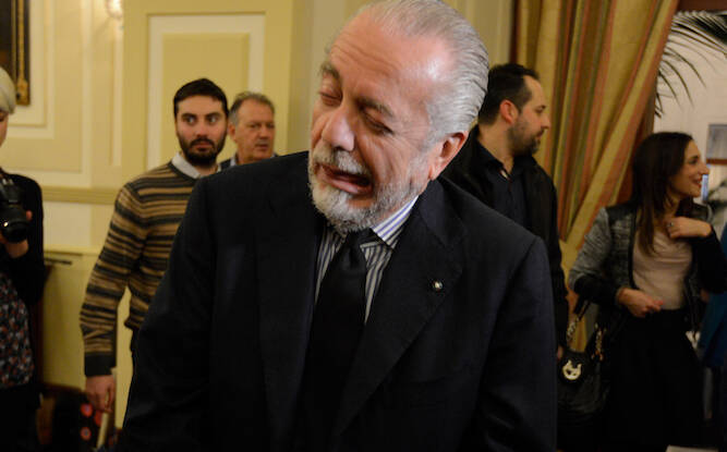 Il Foglio fa (giustamente) a pezzi De Laurentiis e il suo guizzo da sceneggiata sui diritti tv