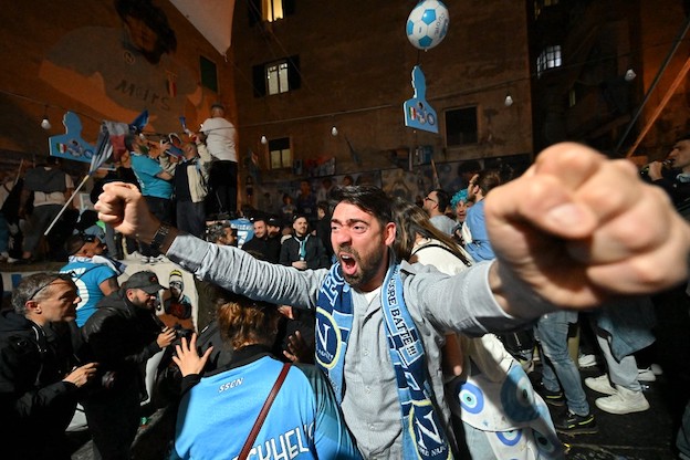 Napoli campione, la città in festa LIVE VIDEO