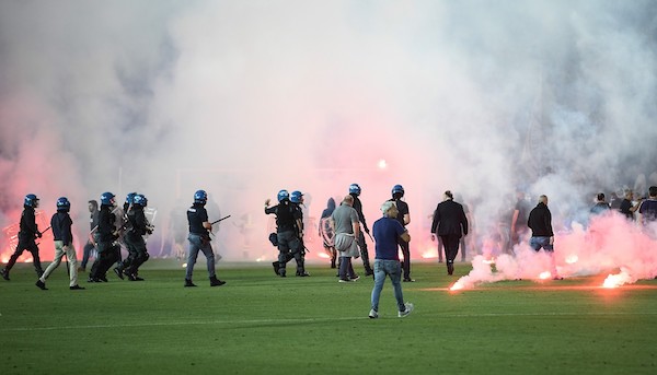 Brescia, sconfitta a tavolino e due giornate a porte chiuse