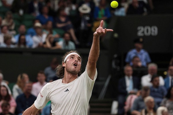 Lo sfogo di Tsitsipas: «Non sono niente in confronto a quel che ero, la mia concentrazione è diminuita»