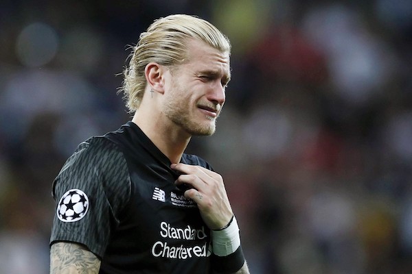 VIDEO – Il tifo che vorremmo: Karius accolto con un applauso dai supporter del Liverpool