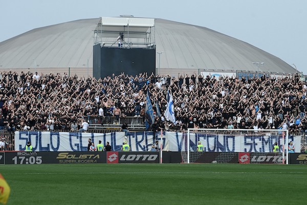 Juve-Napoli, i tifosi azzurri sulla probabile chiusura del settore ospiti: “Partiremo lo stesso”