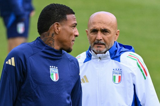 Spalletti: «Cosa verticalizzi se la squadra avversaria ti aspetta al limite dell’area?»