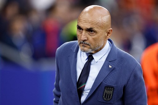 Stasera il pensatore Spalletti in panca sembrava Mazzarri alle prese con il quattro tre tre