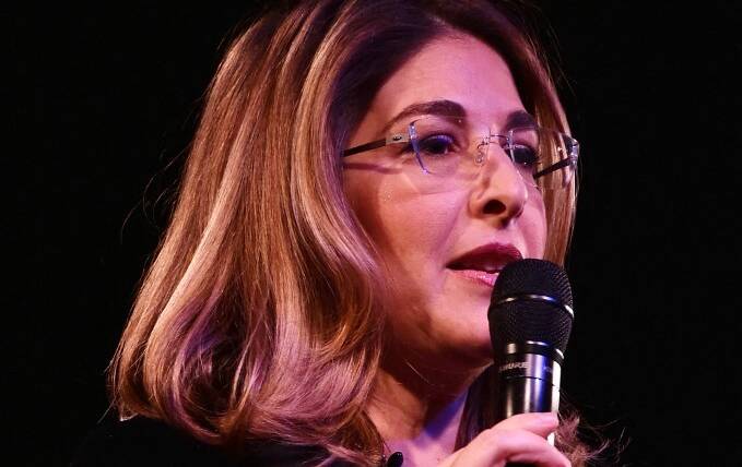 Naomi Klein è tornata, ora ce l’ha con i maestri di yoga: «I no vax sono figli della loro cultura»