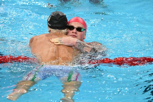 Peaty, argento nei 100 rana, ha il Covid. Ha abbracciato Martinenghi dopo la gara