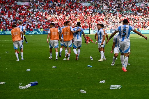 Alle Olimpiadi Argentina-Marocco interrotta due ore. Annullato il gol del 2-2, vince il Marocco