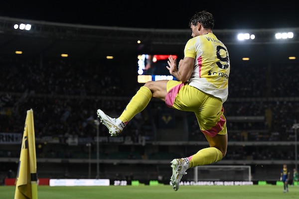 Vlahovic, Giuntoli e la Juve cercano l’impresa di abbassargli lo stipendio