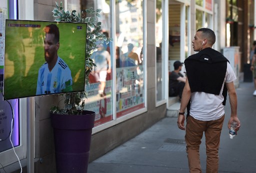 Troppo calcio in tv dà la nausea, in Francia effetto saturazione: “I tifosi hanno capito che si gioca di più per soldi”