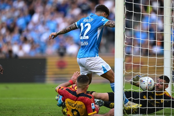 Napoli-Lecce 1-0, decide il gol di Di Lorenzo. Rileggi qui la partita.