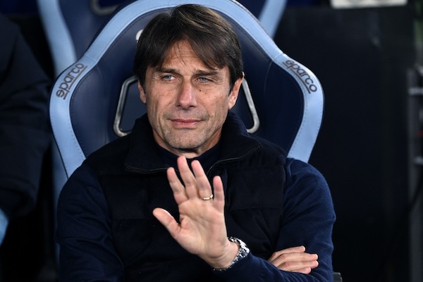 Conte: «Kvara vuole andare via. Sono rimasto deluso, non possiamo incatenare nessuno»